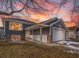 9085 Prairie St, Elko New Market, MN 55020