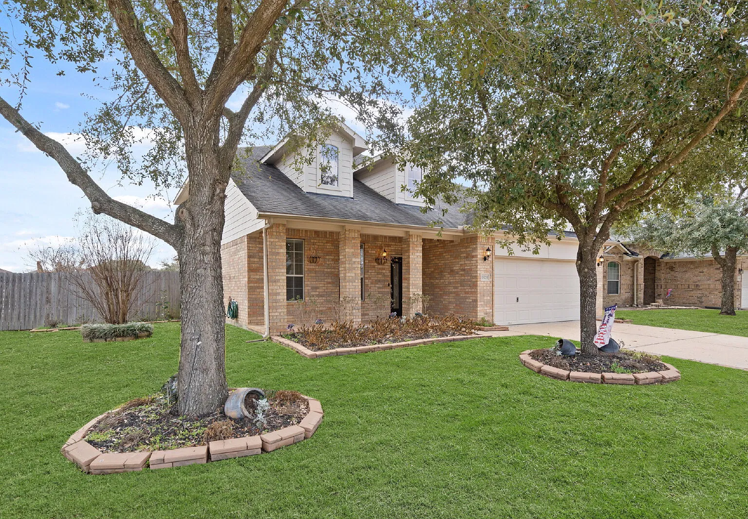 4 bed, 2.0 bath, 2649 sqft, $2,495 — Photo 3