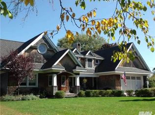 105 Elder Rd, Islip, NY 11751