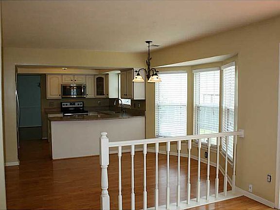 5th image of 2549 Townfield Ln