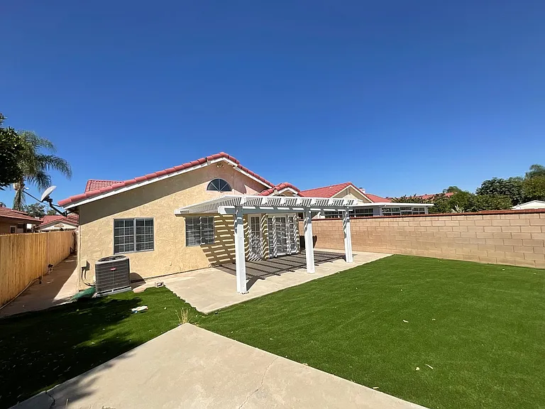 15345 Murray Ave — Photo 30