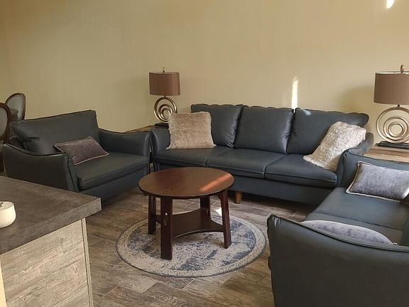 2nd image of 539 Hedgewood Dr