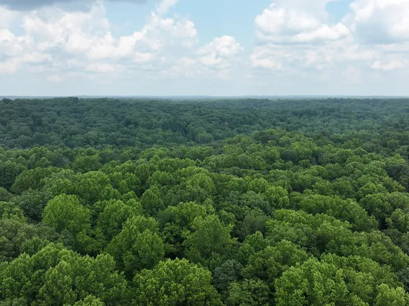 8655 Lutz Rd, Poland, IN 47868