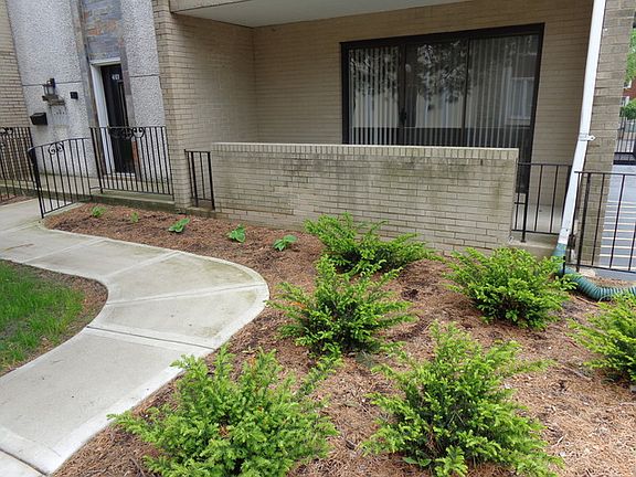 3rd image of 4107 W 98th St