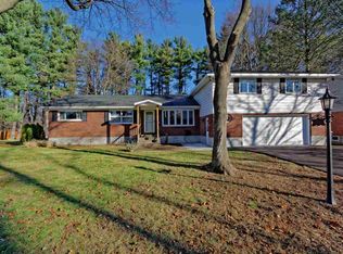 1 Kenyon Dr, Colonie, NY 12205