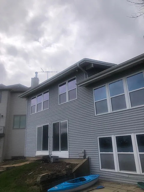 4 bed, 2.5 bath, 1950 sqft, $3,975 — Photo 4