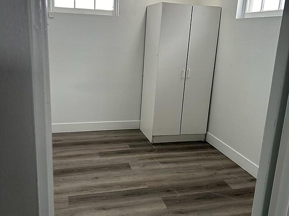 4th image of 2220 6th Ave Unit B