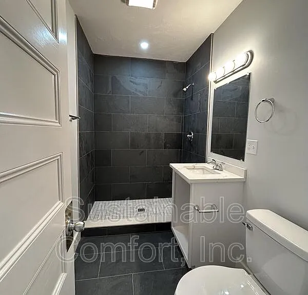 16 Roxbury St #1 — Photo 4