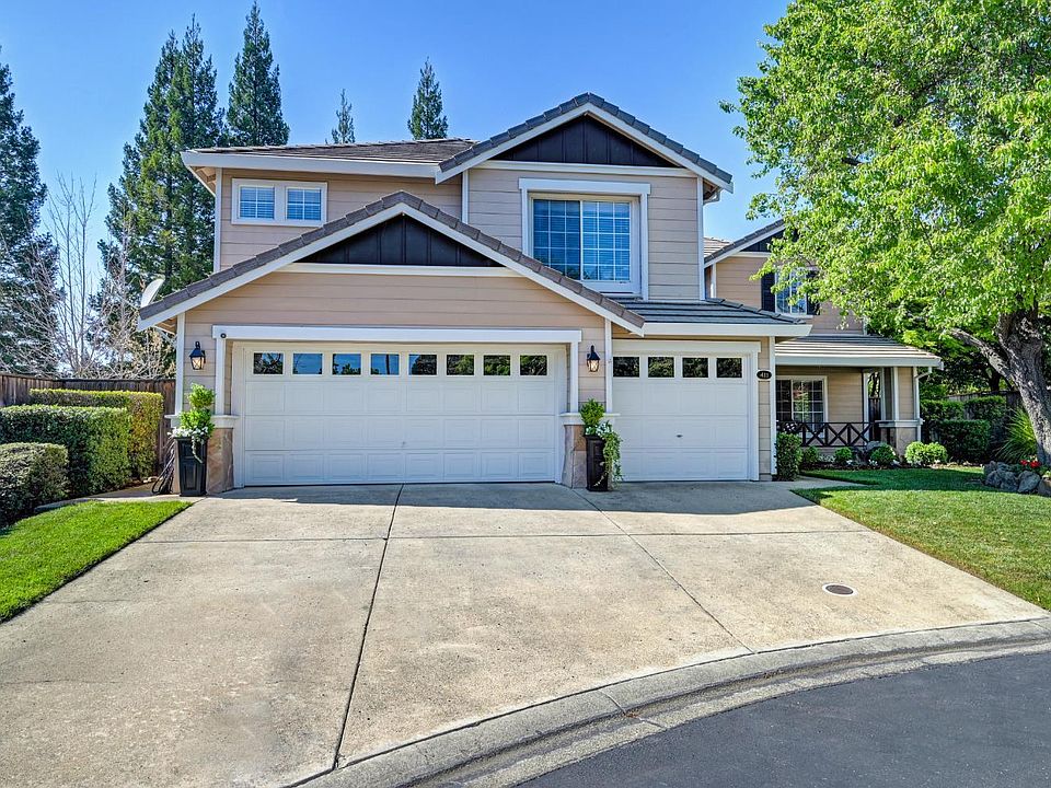 1st image of 411 Villeroy Ct