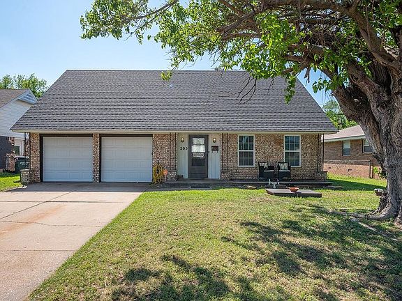 2nd image of 205 Vickie Dr