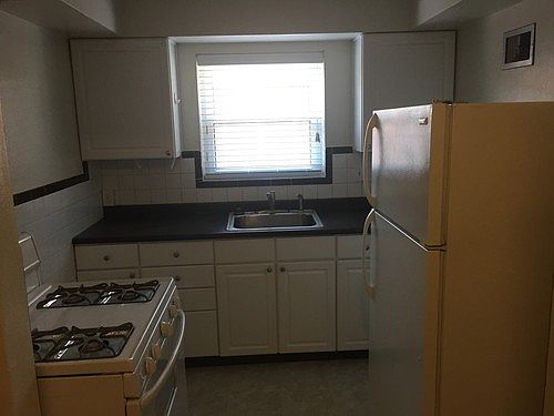 2nd image of 5948 Loughborough Ave