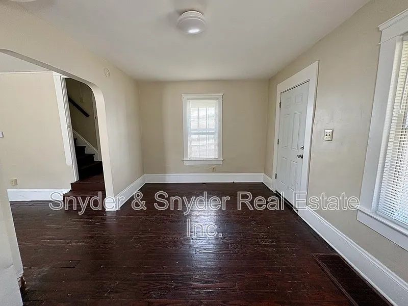 4 bed, 1.0 bath, 1168 sqft, $975 — Photo 4