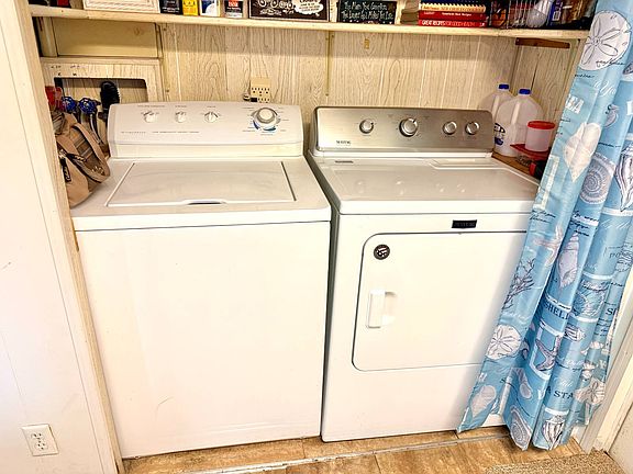 5th image of 193 Guava Cir
