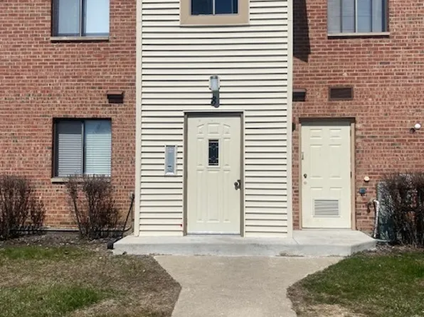 8 Echo Ct APT 6, Vernon Hills, IL 60061