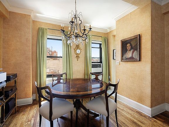 4th image of 300 W 23rd St APT 9G