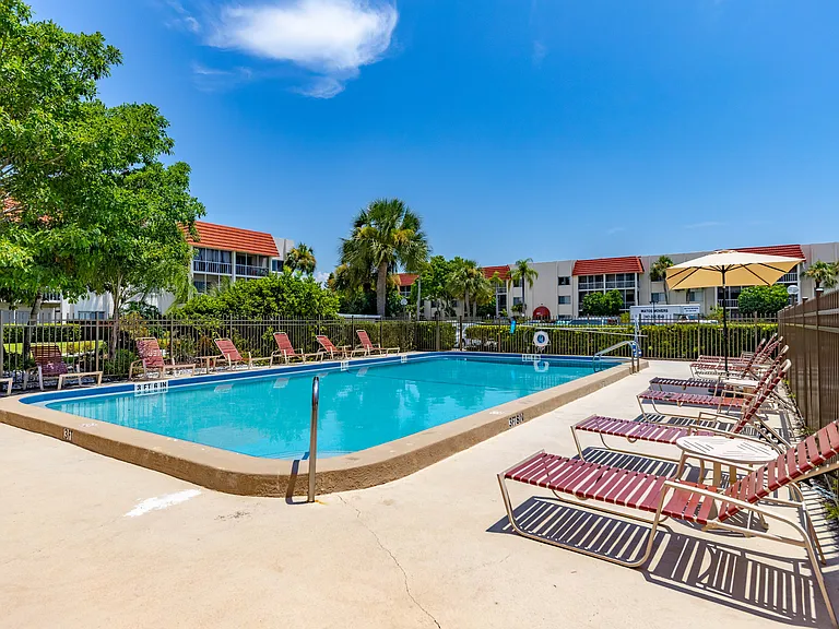 Heated swimming pool