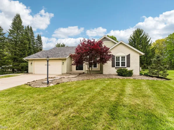 9627 Patricia Ct, Elyria, OH 44035