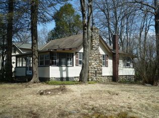 205 Annisquam Rd, Highland Lakes, NJ 07422