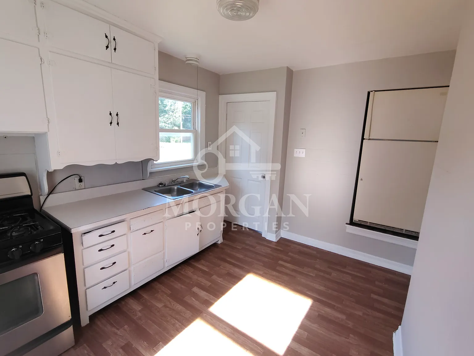 1925 Euclid Drive - 1 — Photo 3
