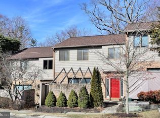 14 Hampshire Woods Ct, Baltimore, MD 21204