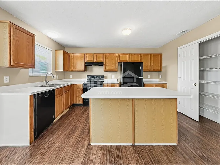 10827 Tanbark Dr — Photo 4