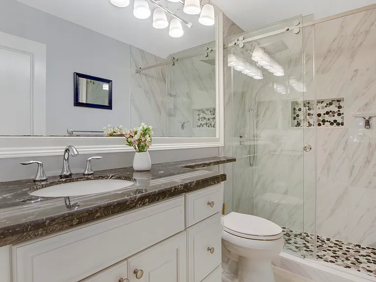 825 Club Dr — Photo 8