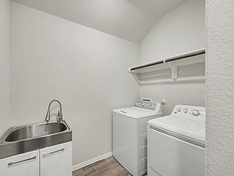 185 Emory Birch Dr — Photo 5