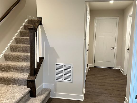 2nd image of 816 New Castle Landing Dr