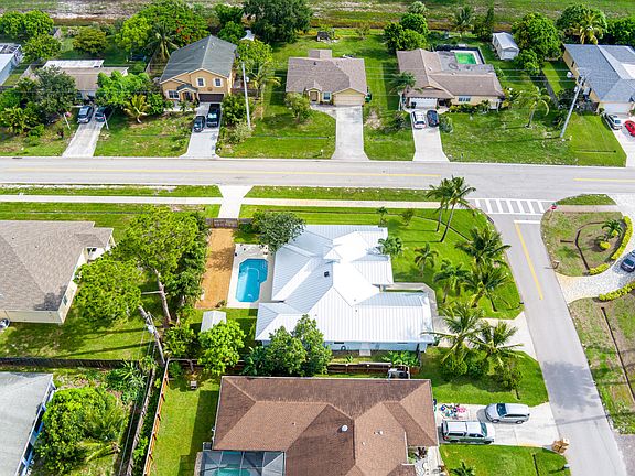 5th image of 3402 SW San Benito Street