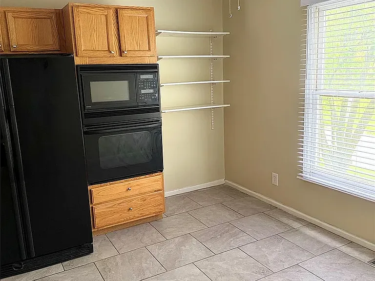 65 W Euclid St #5 — Photo 6