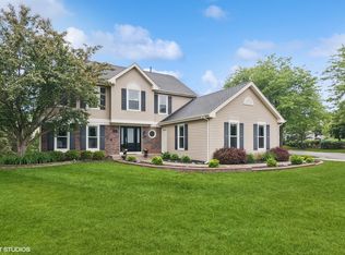 1981 White Oak Dr, Algonquin, IL 60102