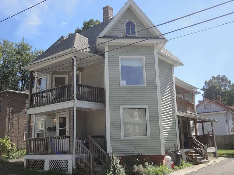 49 Walnut St #1 — Photo 14