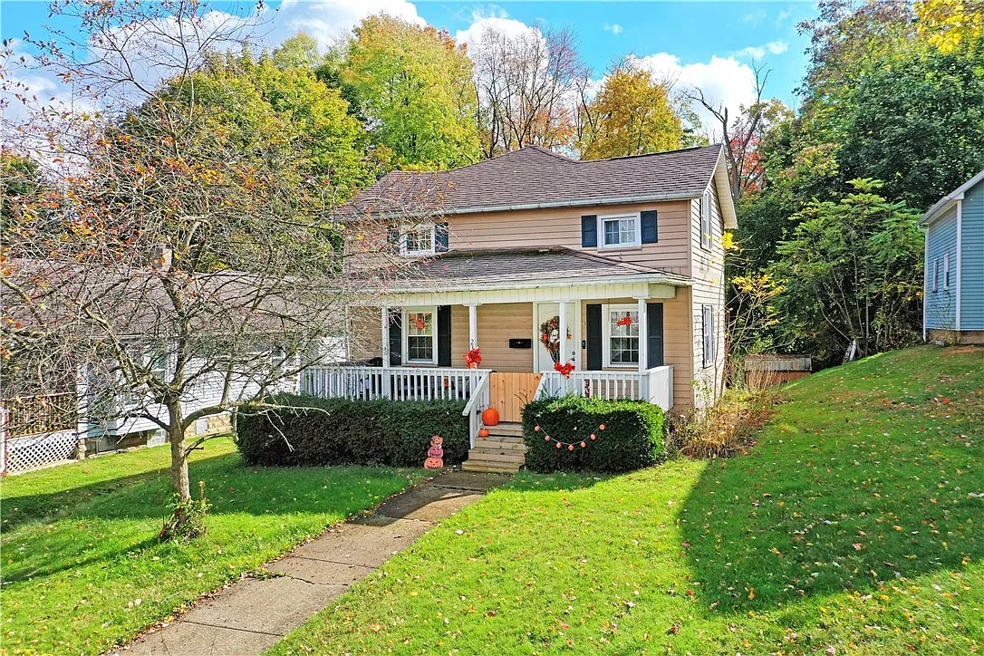 23 Pierce Ave photo 1