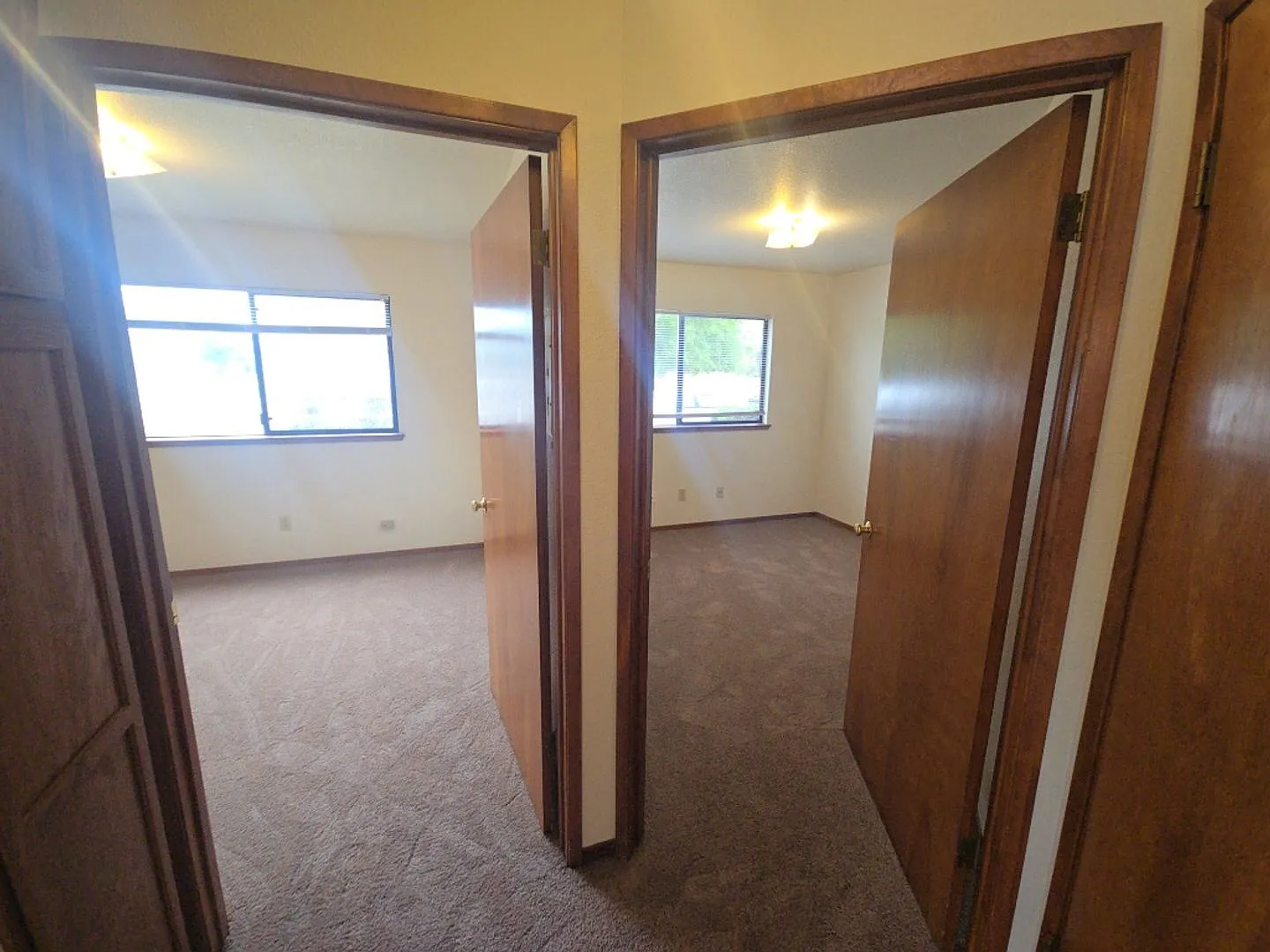 124 Washington & 819 Pine Apts PRM: Andrew (8) — Photo 3