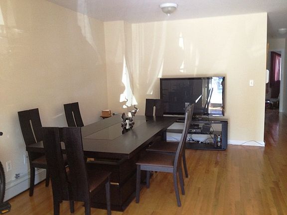 2nd image of 43 Bay 38 St Unit 1B
