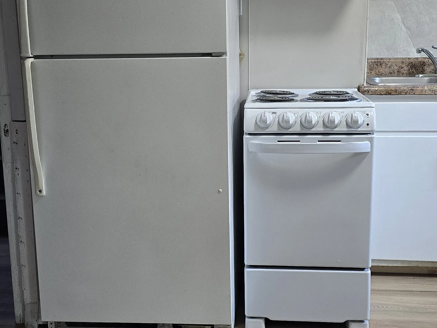 Studio, 600 sqft, $750 — Photo 2