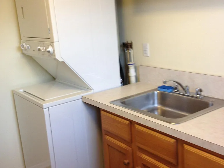 712 S Franklin St #B — Photo 8