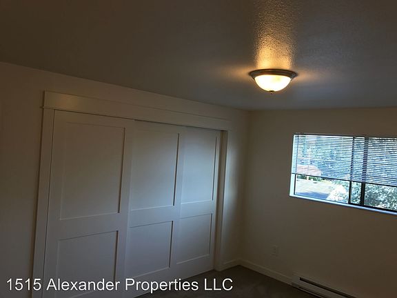 5th image of 1515 NE 148th St APT 203