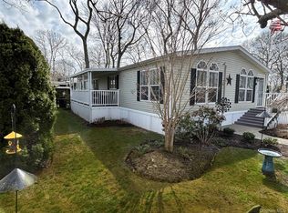 1661 Old Country Road #62, Riverhead, NY