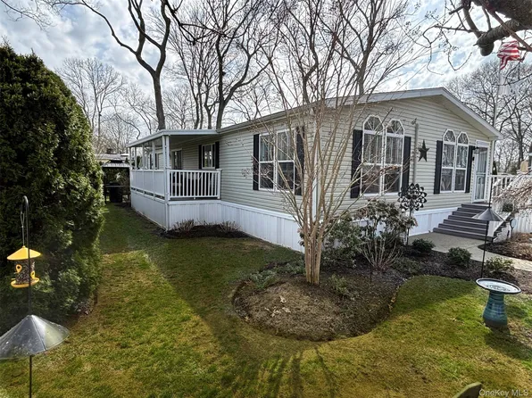 1661 Old Country Road #62, Riverhead, NY 11901