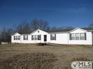 9468 S Lick Creek Rd, Lyles, TN 37098
