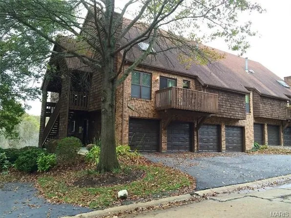 5133 Hollow Wood Ct #5133D, Saint Louis, MO 63128