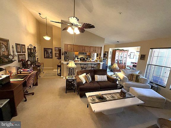 3rd image of 619 Deering Rd #1K