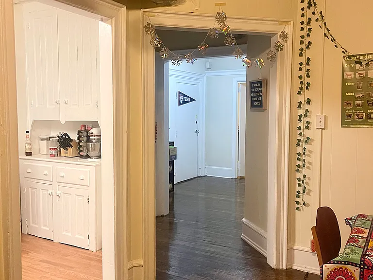 Alexandria Apartments — Photo 32