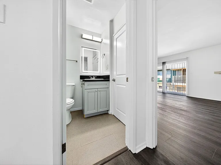 15114 Dickens St. — Photo 15