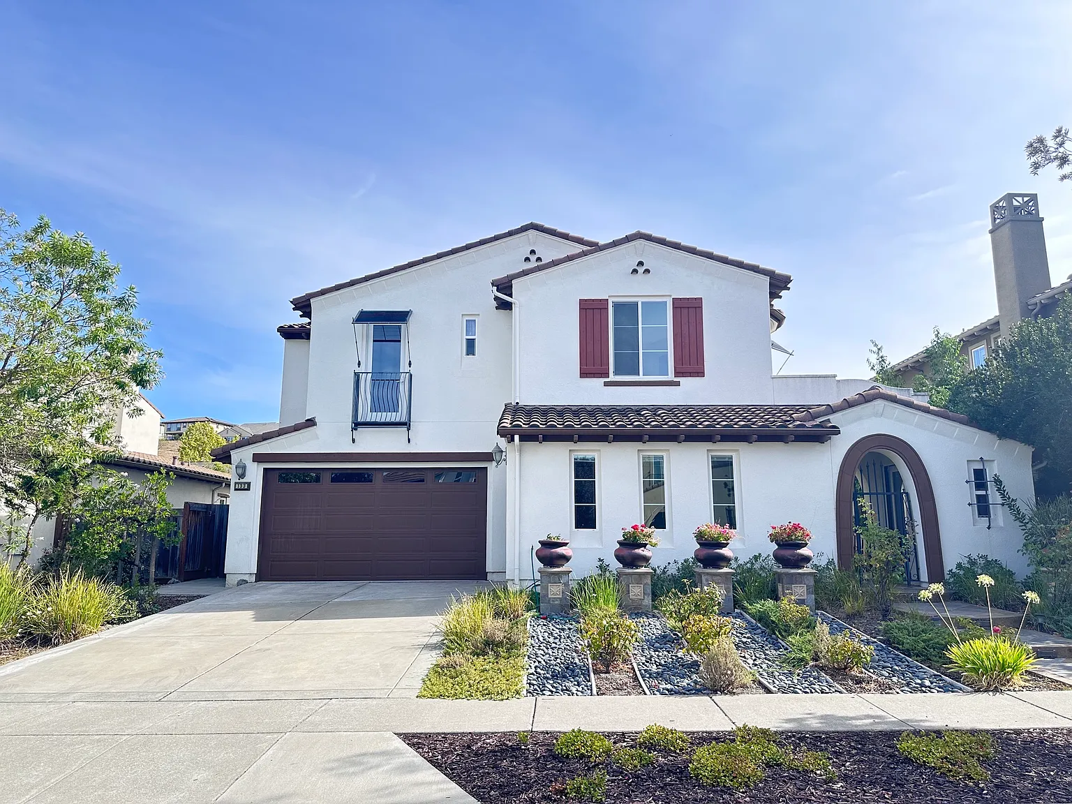 5 bed, 3.5 bath, 3000 sqft, $6,500 — Photo 1