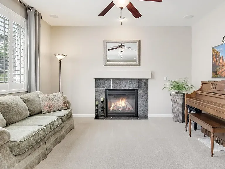 3130 Black Canyon Way — Photo 9