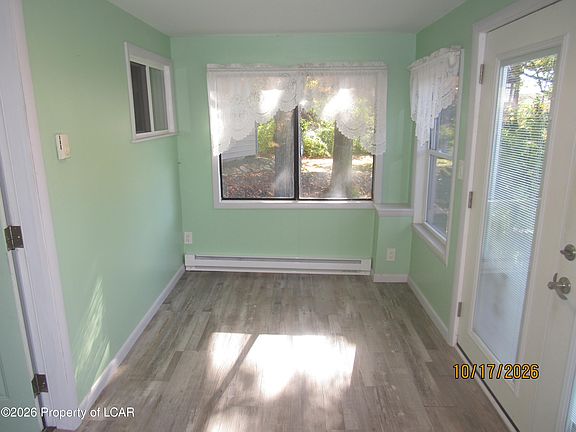 2nd image of 2161 Bear Creek Blvd