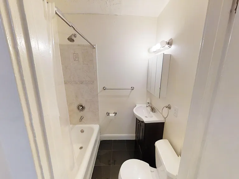 1929 E Genesee St #1 — Photo 6