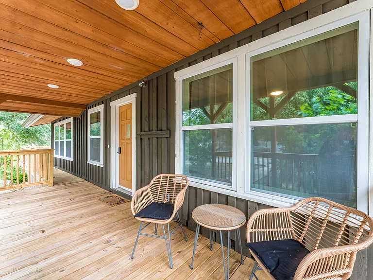 Island View Cir — Photo 18